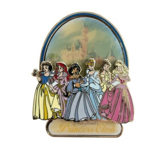 Disney Pin Disneyland's Princess Club Enamel Pin Castle Background 2003 EUC - Picture 1 of 7
